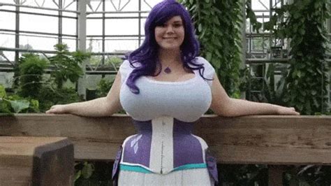 big boobs bouncing gif|Huge Tits Gifs